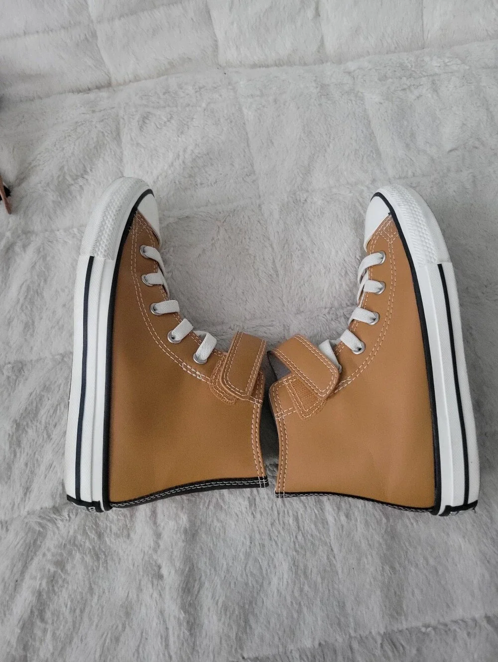 Converse Kids' High-Top Sneakers in Brown Size1